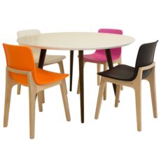 BILL Plastic Chair on Wooden Legs